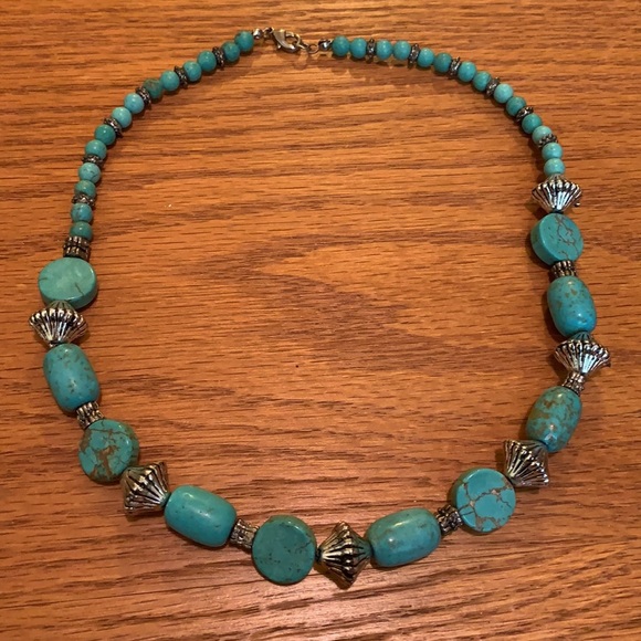 EUC Turquoise Stone Necklace - Picture 3 of 3